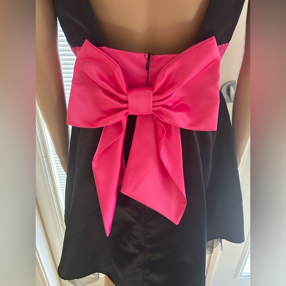 Sparks - Picture 4 of 5